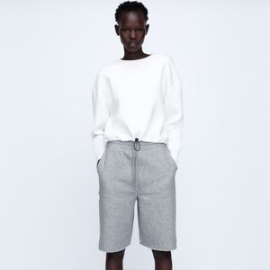 Truth by Republic Ivory Neoprene Toggle Sweatshirt Size Medium NWT